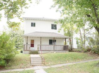 716 S 5th St, Burlington, IA 52601