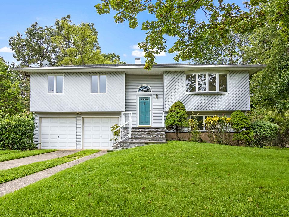 1st image of 30 Jeanne Ave