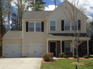 10027 Seven Oaks Dr, Charlotte, NC 28215