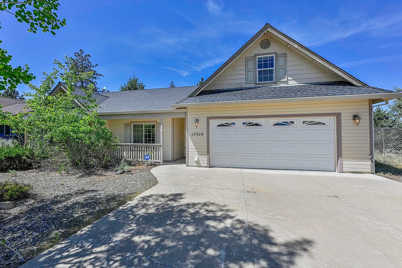 15315 Sherwood Pl photo 1