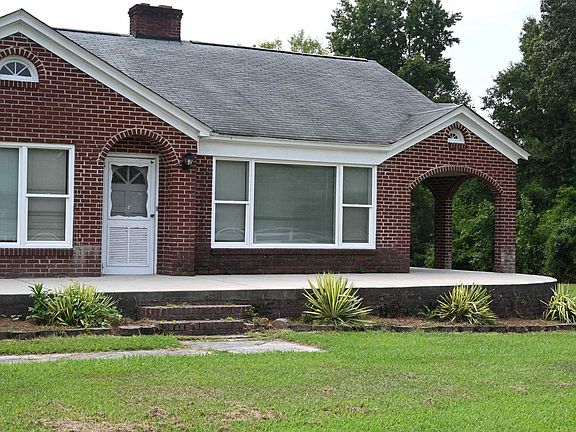 3rd image of 207 Saint Peters Church Rd