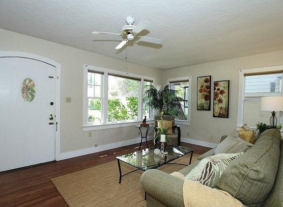 Living room 1