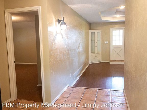 3rd image of 202 Sagebrush Ln