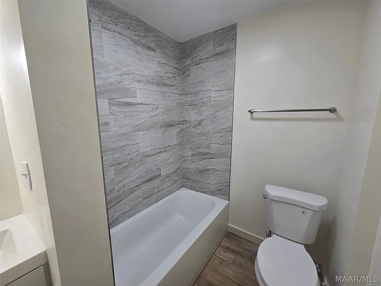 3024 Pelzer Ave — Photo 17