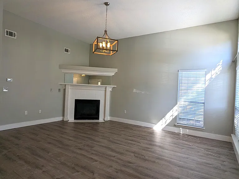 517 Rush Park Cir — Photo 2