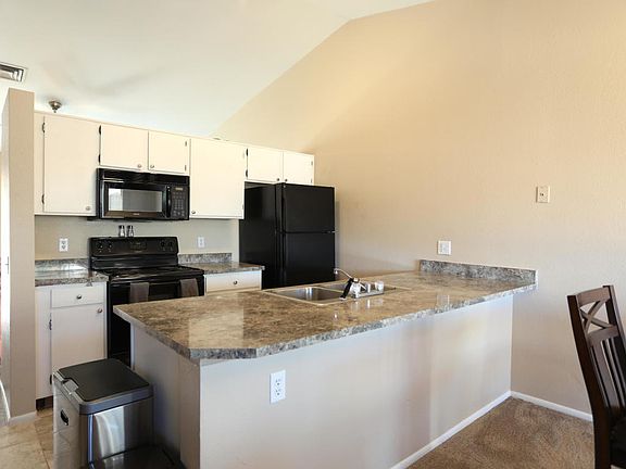 5th image of 20428 N 32nd Dr