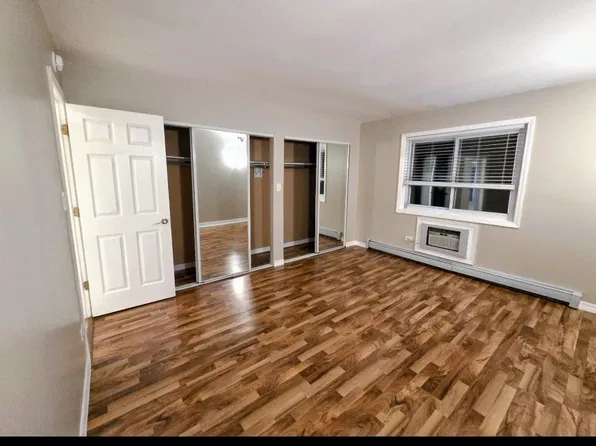 9358 Golf Rd, Des Plaines, IL