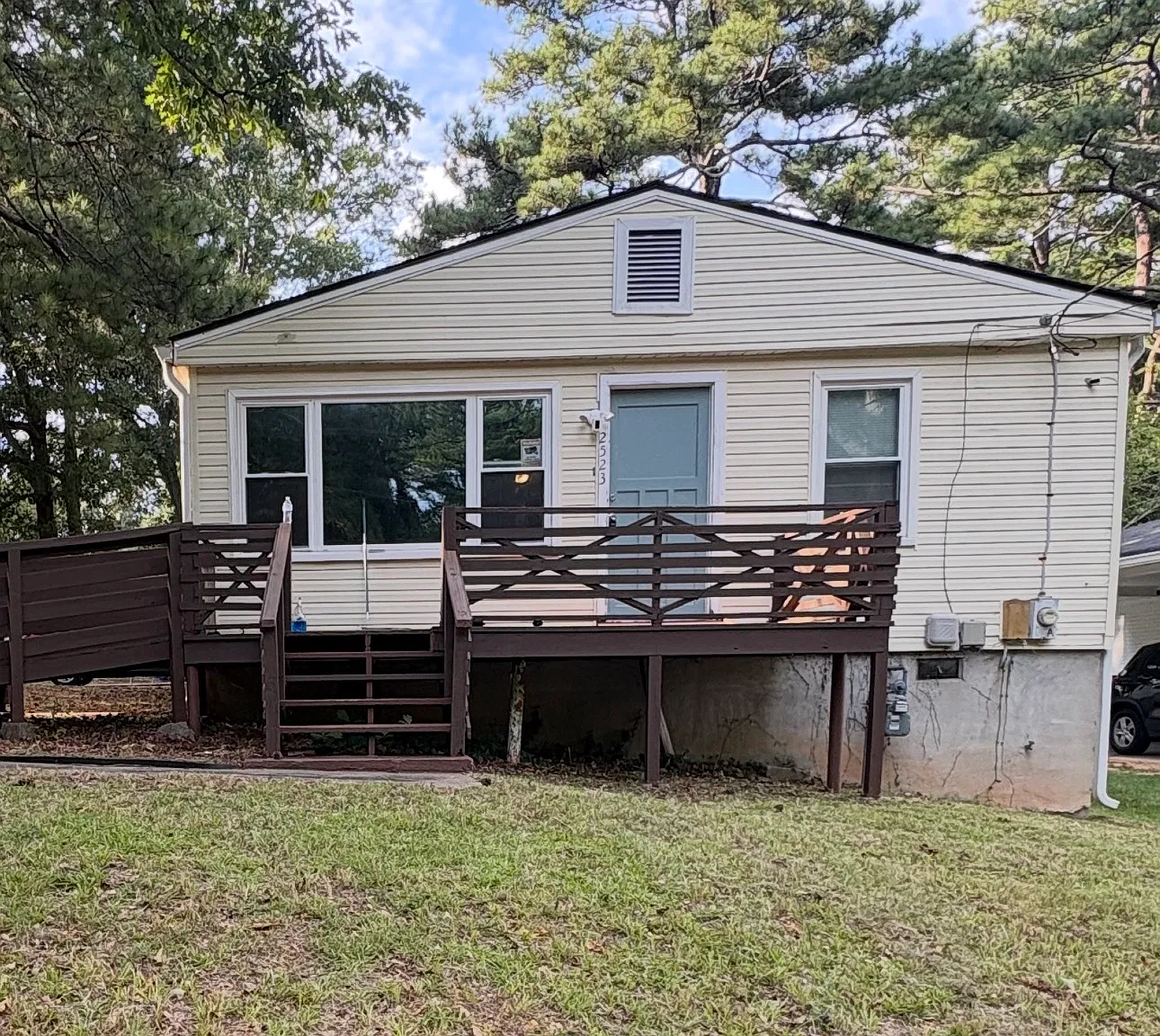 3 bed, 1150 sqft, $1,950 — Photo 1