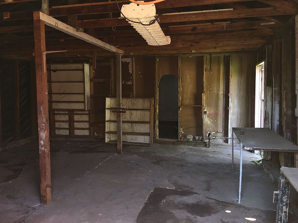 102 W Wharton Ave, Electra, TX 76360 Zillow