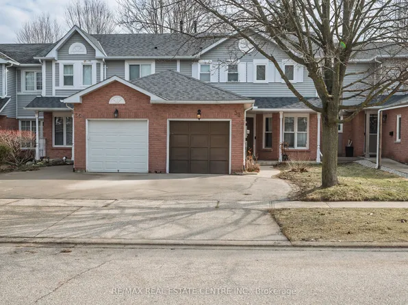 33 Middlemiss Cres, Cambridge, ON N1T 1R5