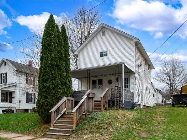 618 Riverside Ave, Grove City, PA 16127