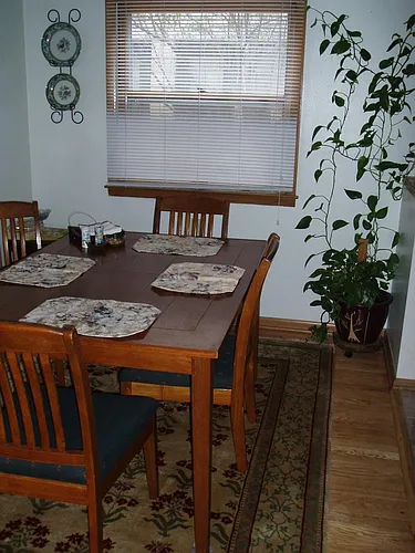406 E Henry Clay St Photo 1