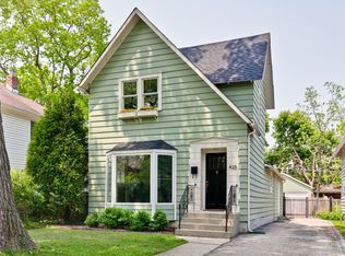 410 E Prospect Ave, Lake Bluff, IL 60044