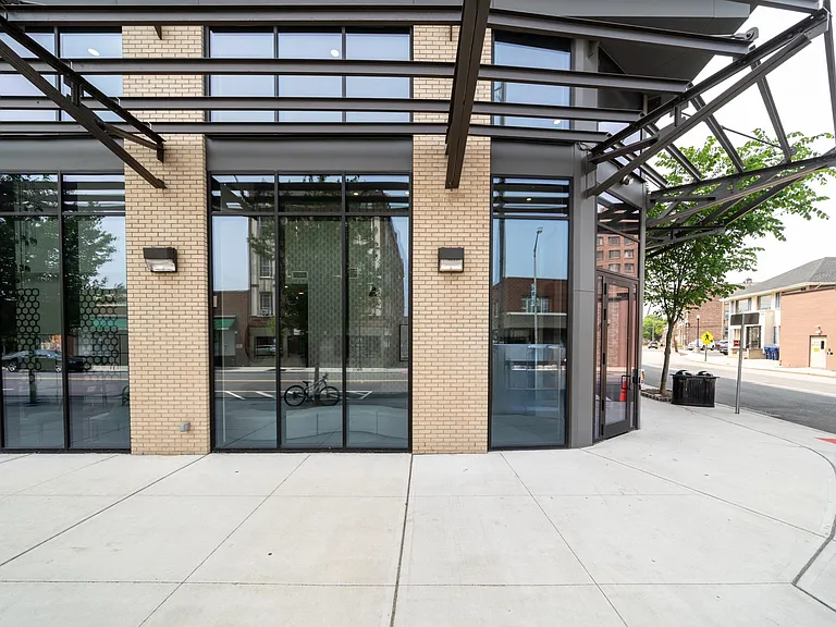 389 Main St — Photo 39
