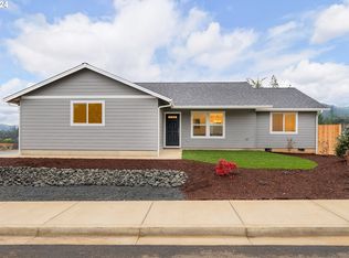 868 Fir Grove Ln, Sutherlin, OR 97479