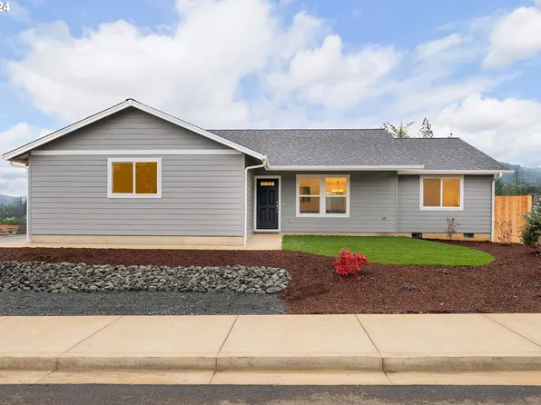 868 Fir Grove Ln, Sutherlin, OR 97479