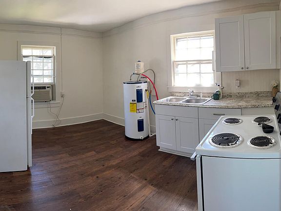 5th image of 214 Lady St #B