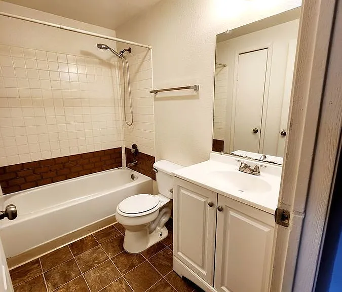 541 Grand Canyon Blvd #D — Photo 11