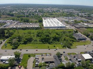100 S Green Bay Rd, Waukegan, IL 60085