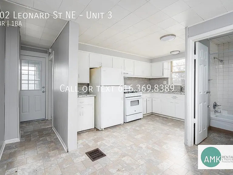 202 Leonard St NE #3 — Photo 3