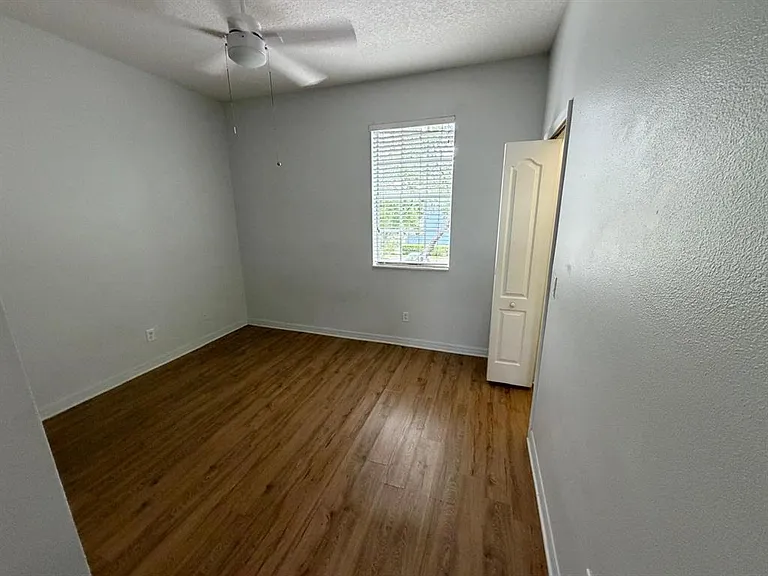 3515 Wilshire Way Rd #49 — Photo 12