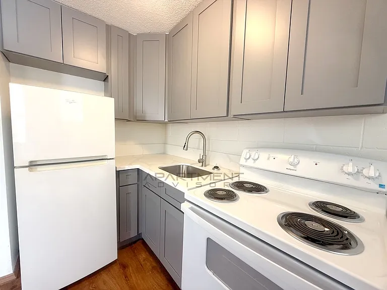 2717 S King St — Photo 5