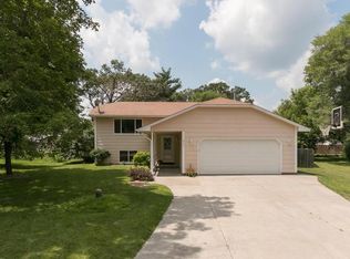 832 Watson Ave NW, Elk River, MN 55330