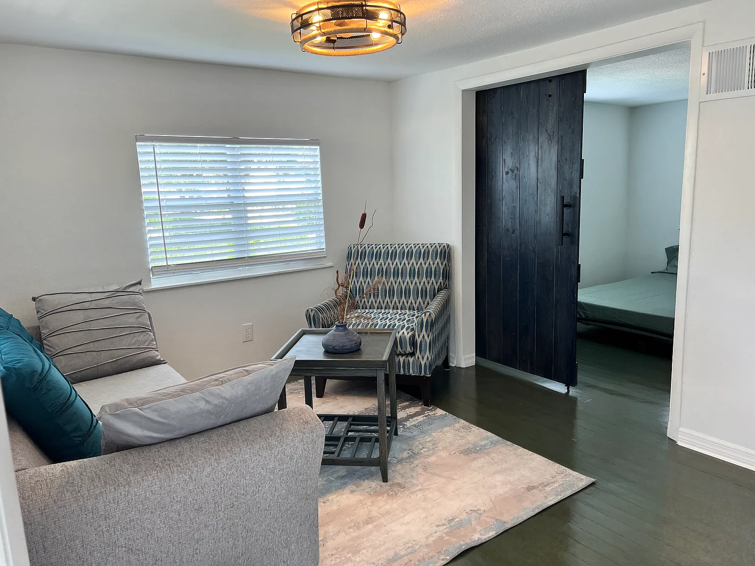 1314 E Gore St — Photo 3