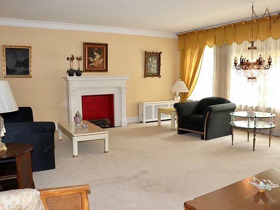 3rd image of 6218 N Talman Ave