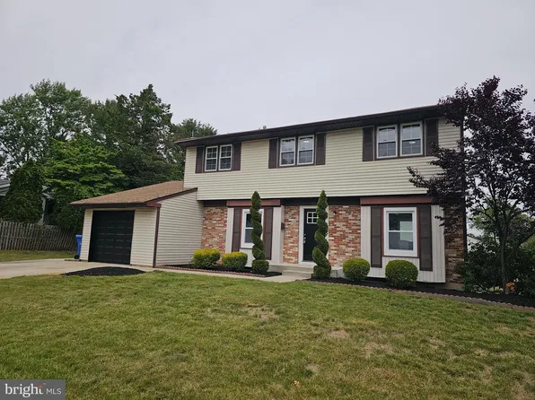102 Forrest Dr, Turnersville, NJ 08012