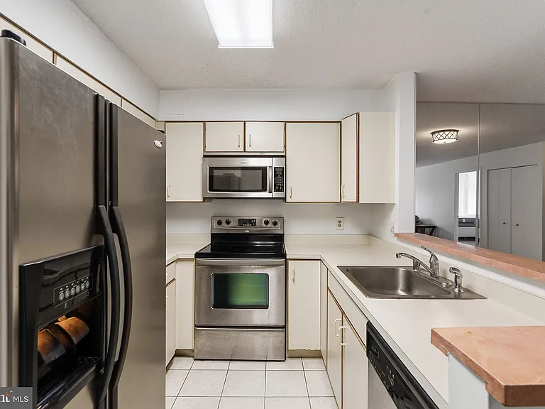 2111 Wisconsin Ave NW #203 — Photo 12