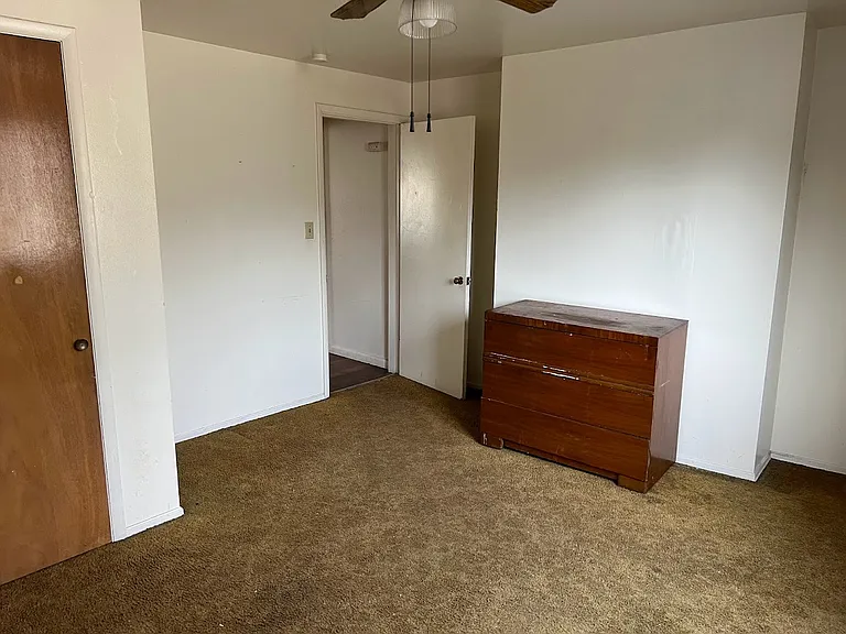 700 McMasters Ave — Photo 8