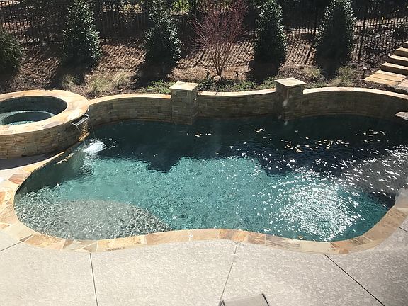 2nd image of 685 Winnmark Dr