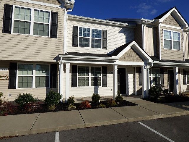 1st image of 1440 Clydesdale St