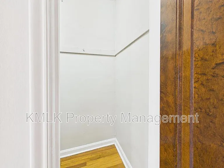 1352 Kenilworth Ave — Photo 26
