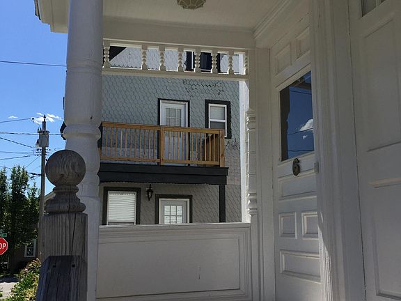 6 Blackstone Front Porch