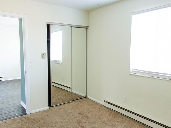 5th image of 323 S Grant St APT 3