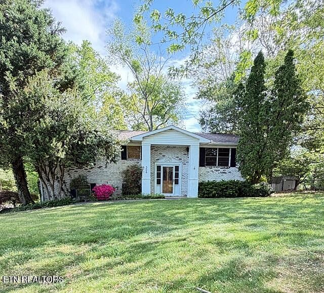 1st image of 306 Sherwood Dr