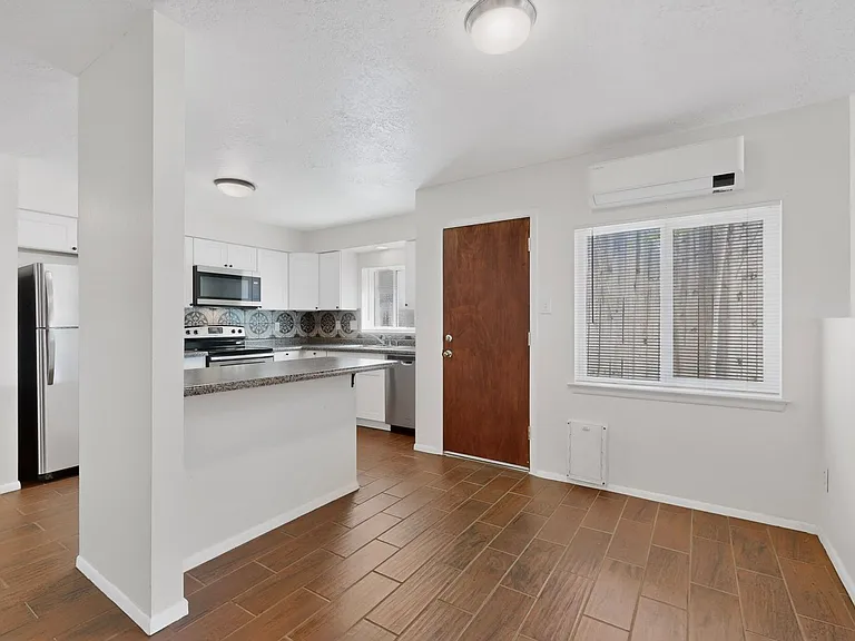 5109 Redlands Rd NW — Photo 10