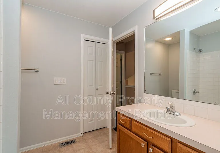 500 Lashley St #18 — Photo 17