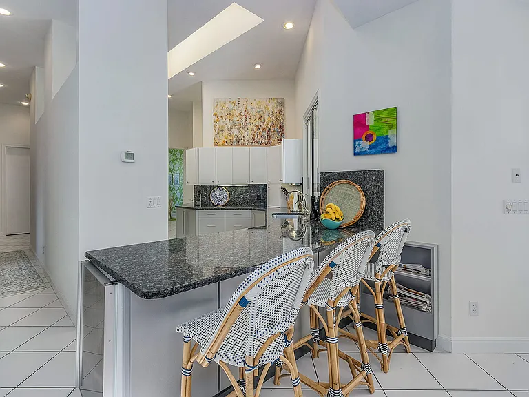 720 Turkey Oak Ln — Photo 9