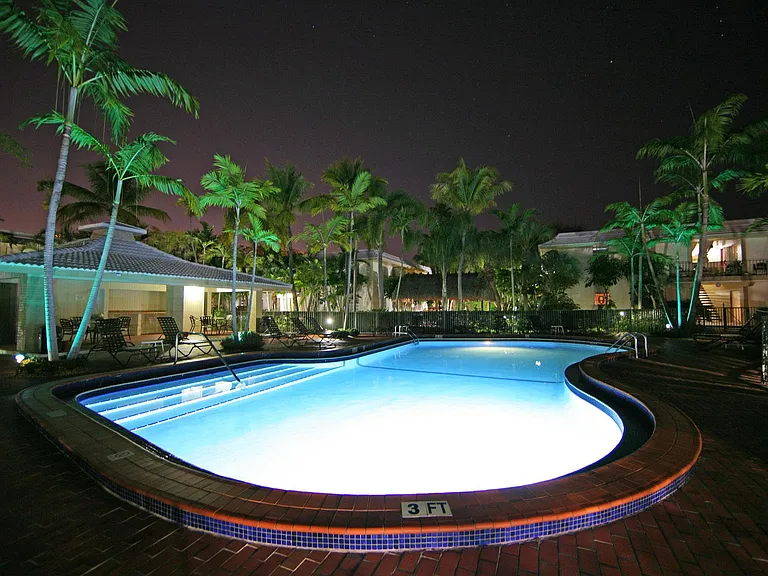 ENJOY THE POOL UNDER THE STARS