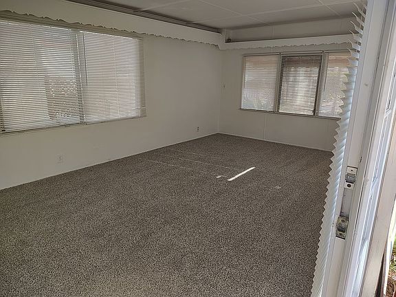 5th image of 501 S Mistletoe Ave #4A