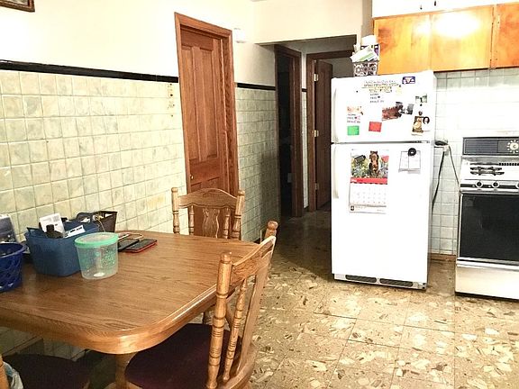 3rd image of 4812 S Leclaire Ave