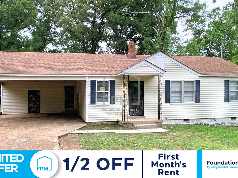 1700 Dabbs Ave — Photo 1