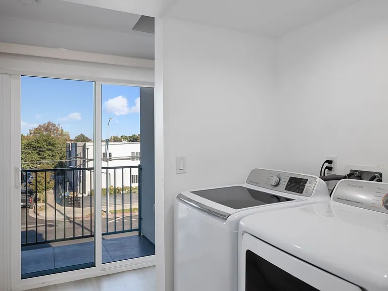 New Construction 4-Unit Townhome Community | Luxury Living Near DTLA — Photo 35
