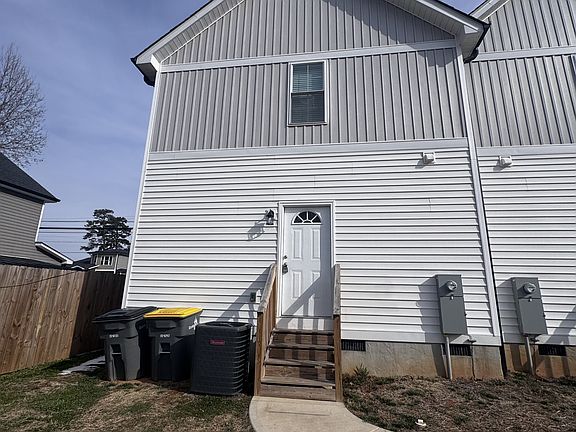 2nd image of 1015 W C St #B