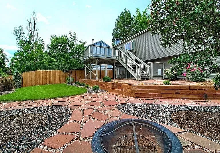 559 London Ave — Photo 20