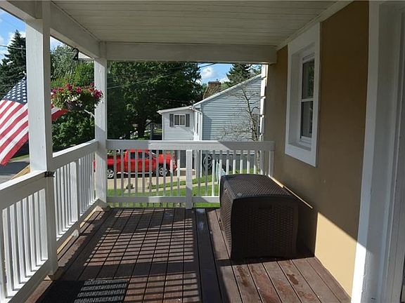 3rd image of 991 3rd St