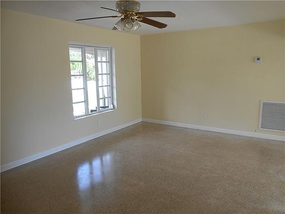 3rd image of 10881 NE 11th Ave